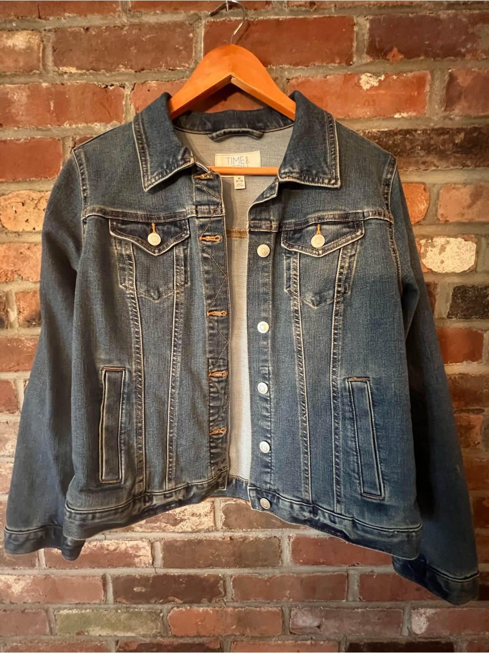 Time and Tru Women’s Denim Jacket